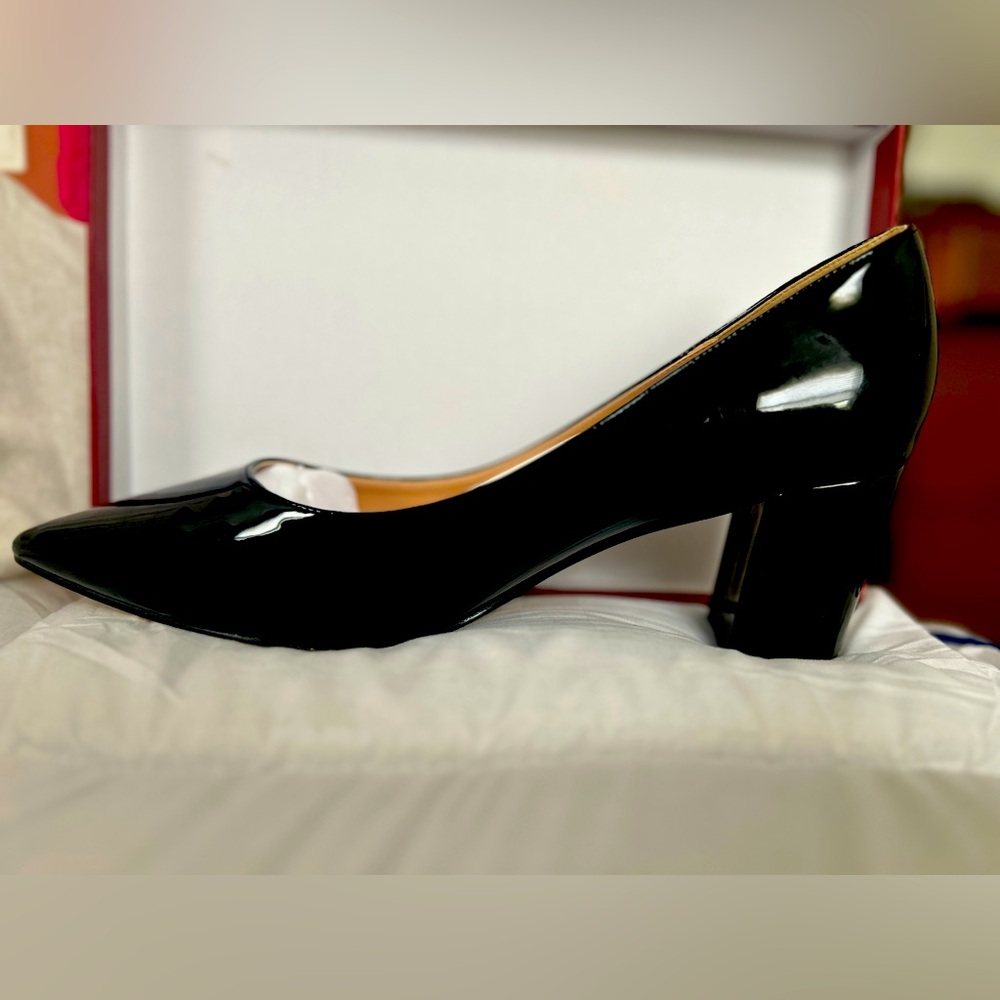 Joy in Love Black Patent Pumps